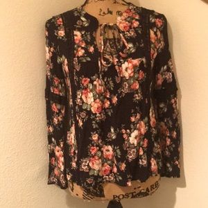 Altar’d State Womens Floral Black Blouse - S